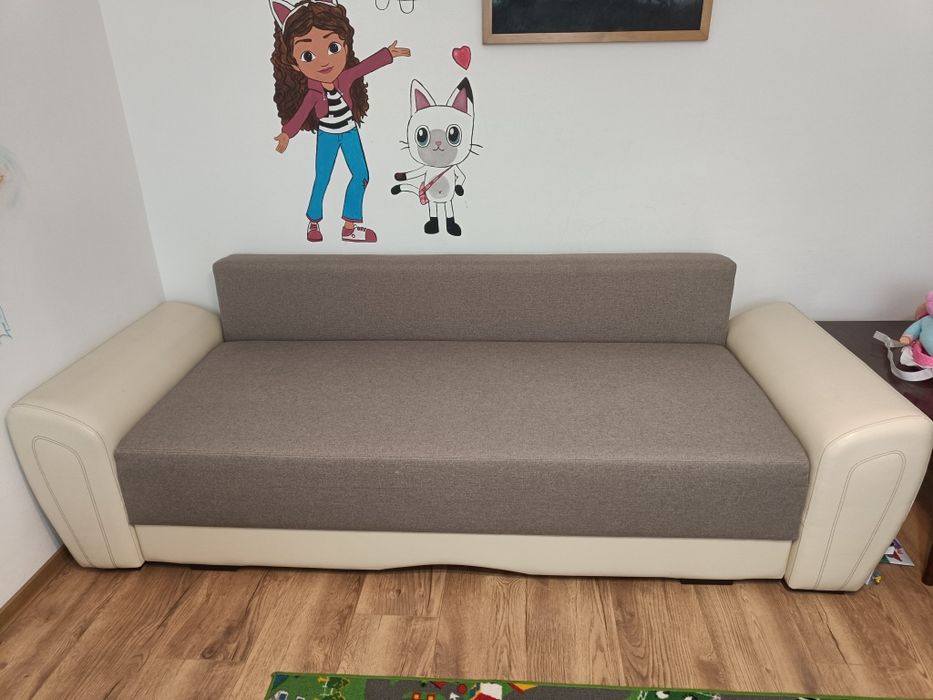 Canapea extensibila Naturlich cu lada depozitare, stare foarte buna