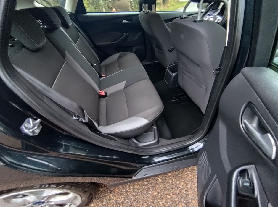 Ford Focus 1.6 benzină, 2011,clima, senzori