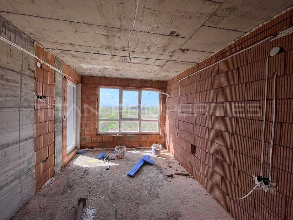 Продава се Тристаен апартамент в Пловдив, Христо Смирненски - 141 кв.м за 1200 €/кв.м - Снимка #2