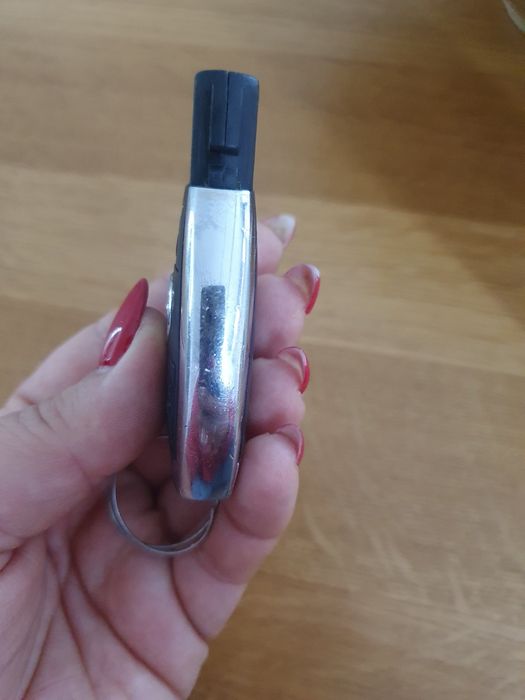 Ключ тип рибка за Мерцедес