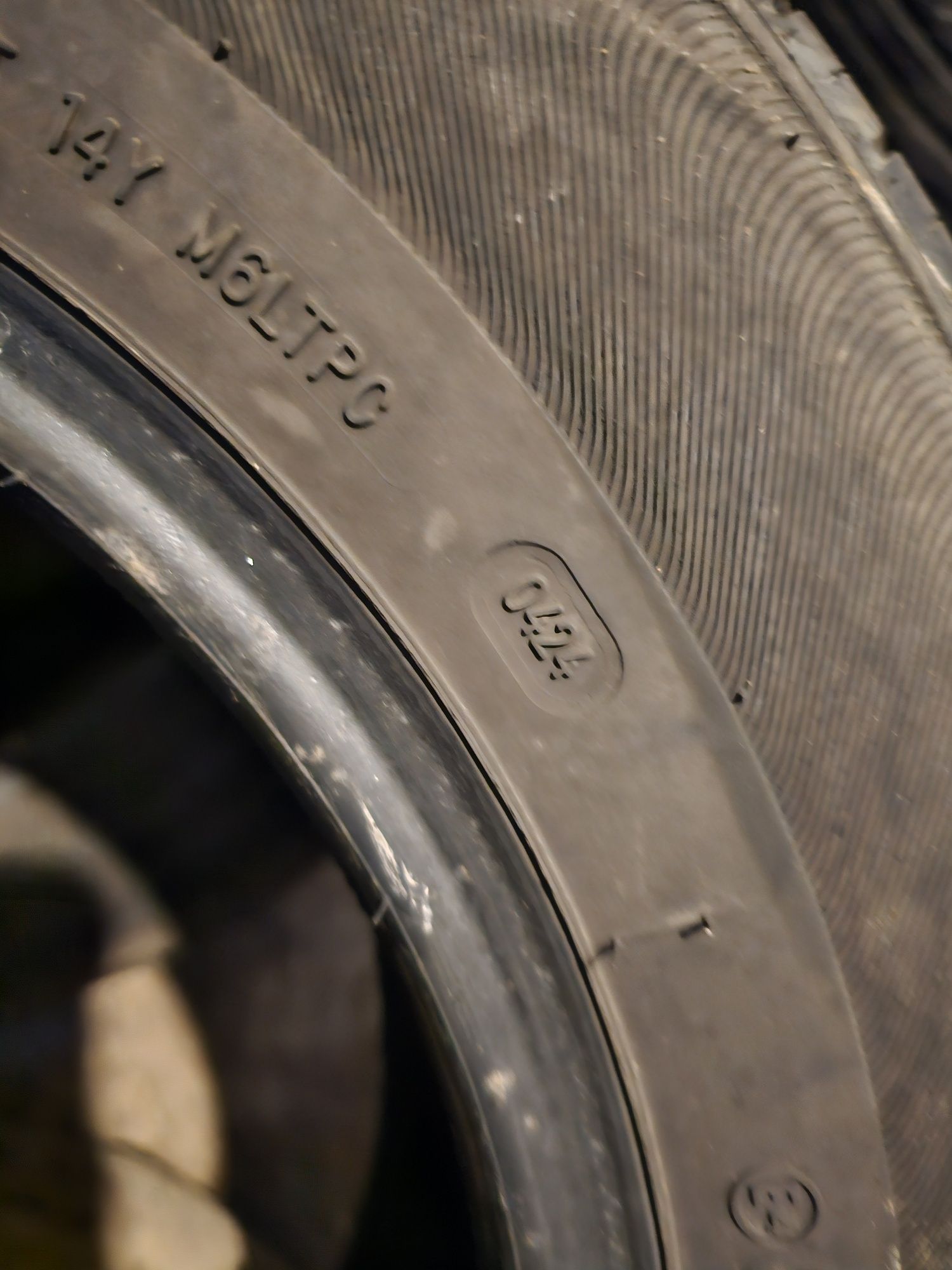 215 / 65 15 C Dot 24