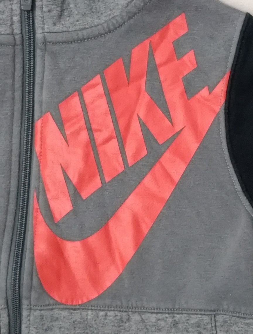 Nike Sportswear Logo Hoodie оригинално горнище ръст 128-137см Найк