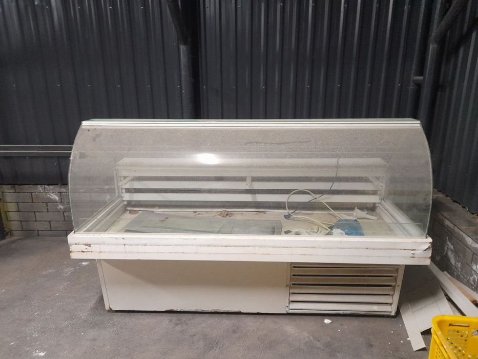 Vitrina xaladelnik 2 metr
