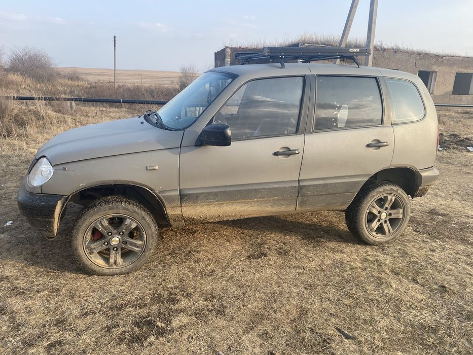 Продам ниву Шевролет