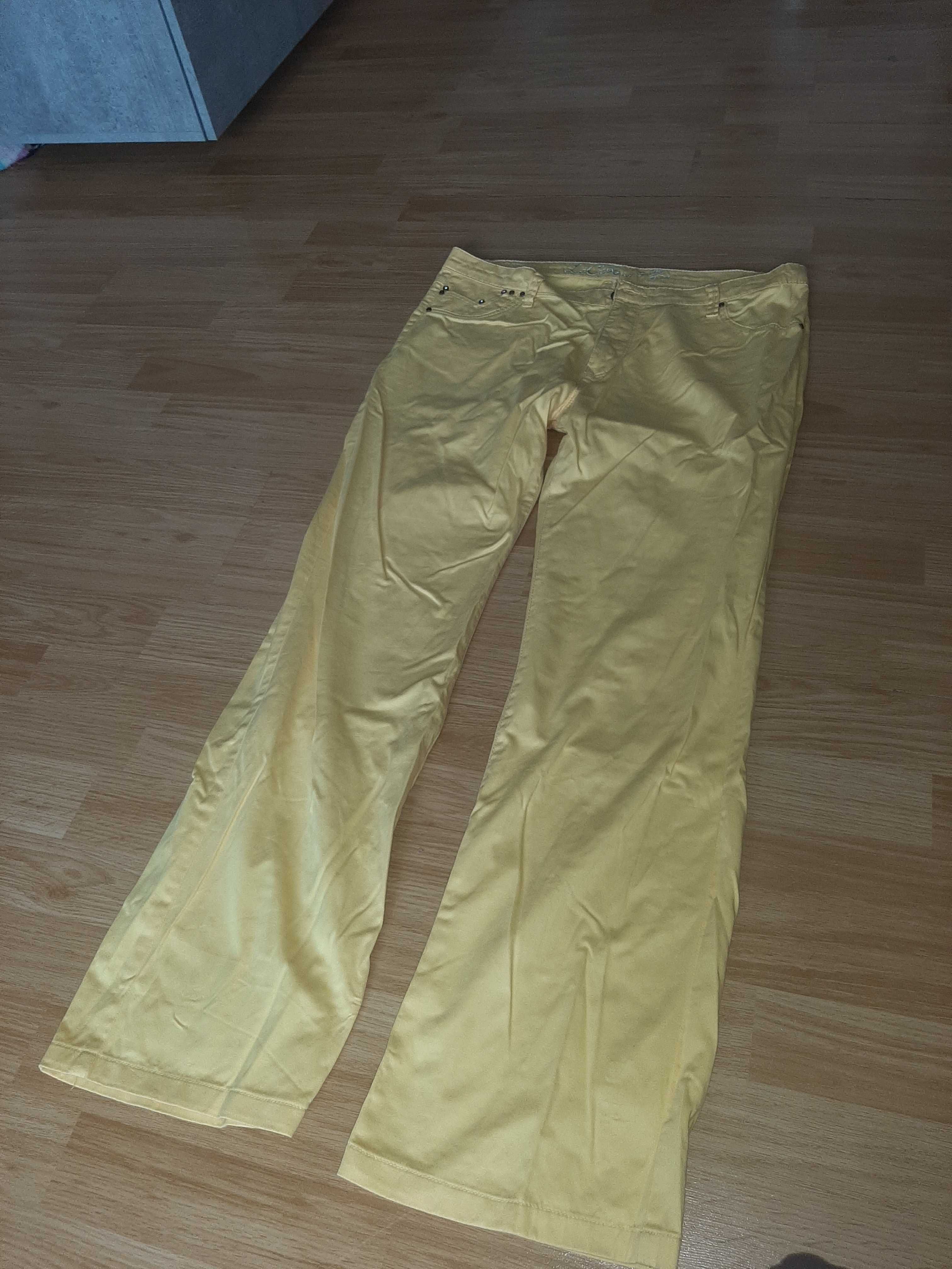 pantaloni de blugi