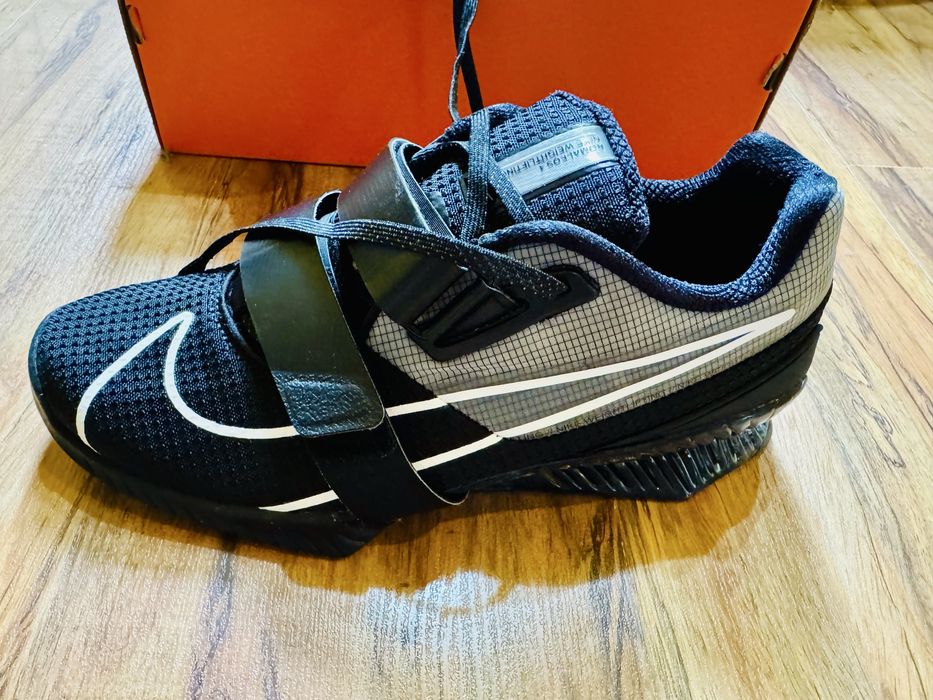 Фитнес обувки (Щангети) Nike ROMALEOS 4