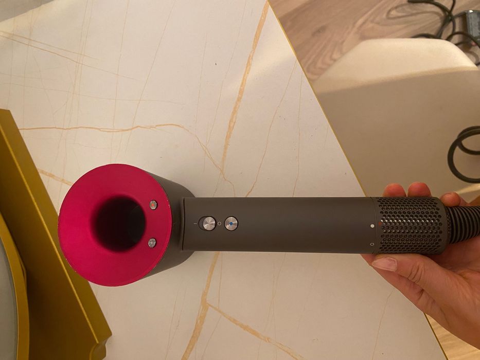 Uscator de par Dyson Supersonic