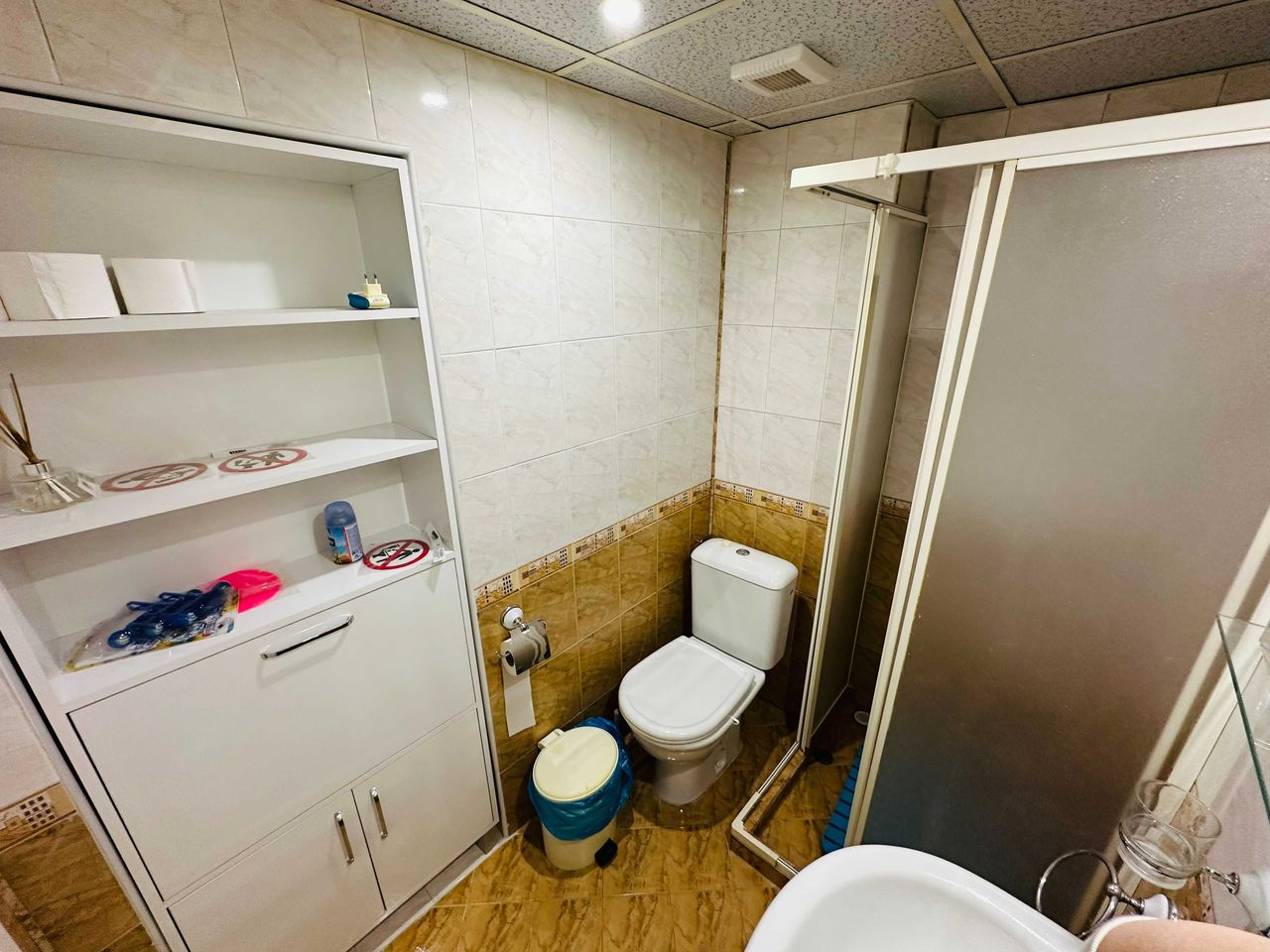 Дава се под наем Тристаен апартамент в Банско - 95 кв.м за 800 € - Снимка #15