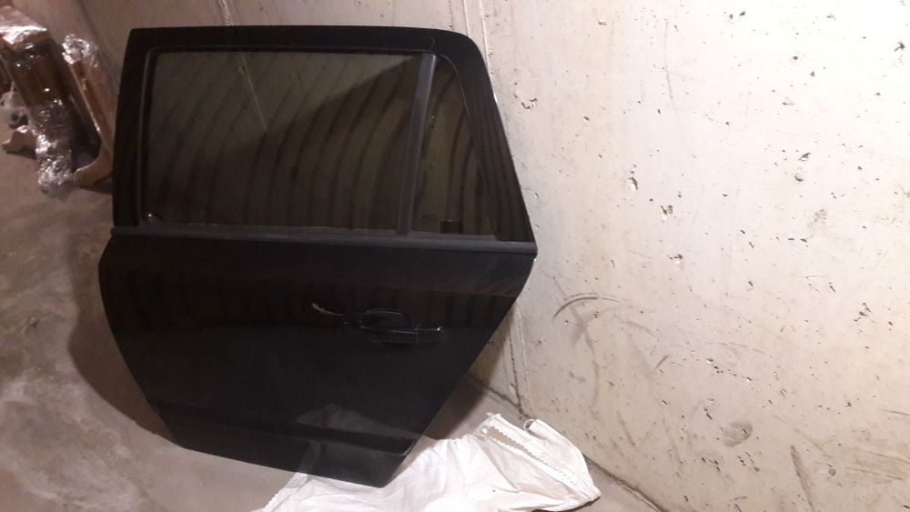 Врата Опел астра Н