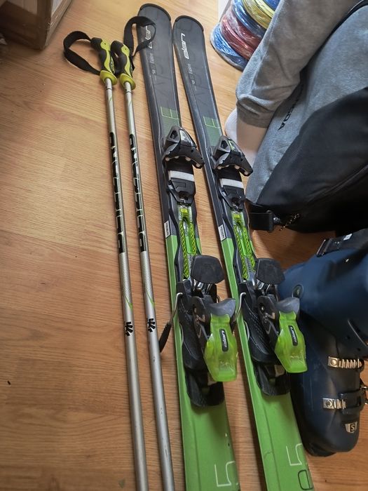 Schiuri Elan 152, clăpari Salomon 28 + bețe și cască