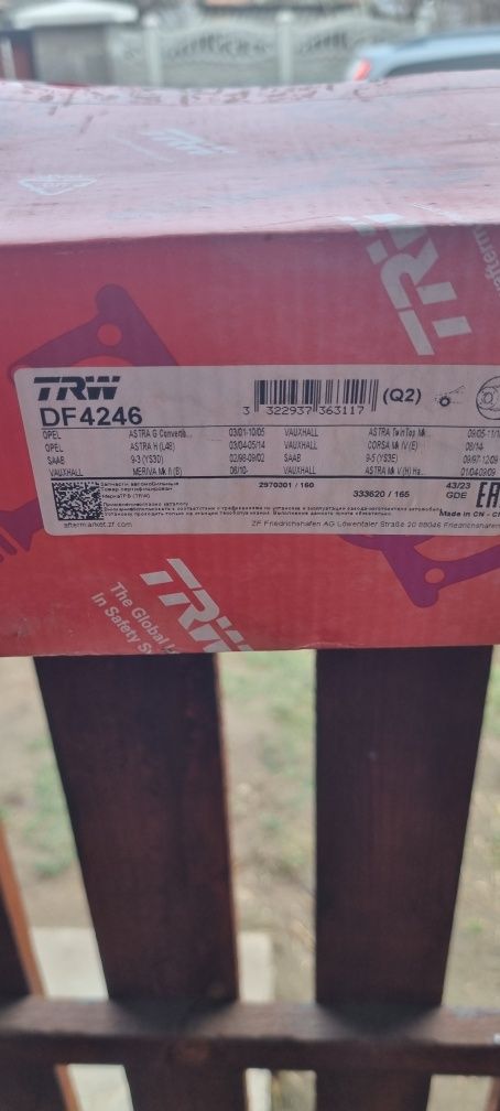 Discuri de frana Opel zafira b trw