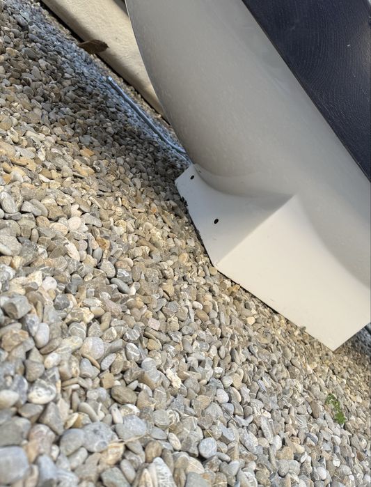 cada freestanding cu suport de lemn