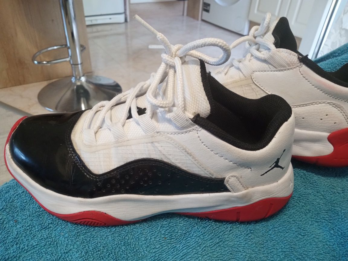 Маратонки  Air Jordan