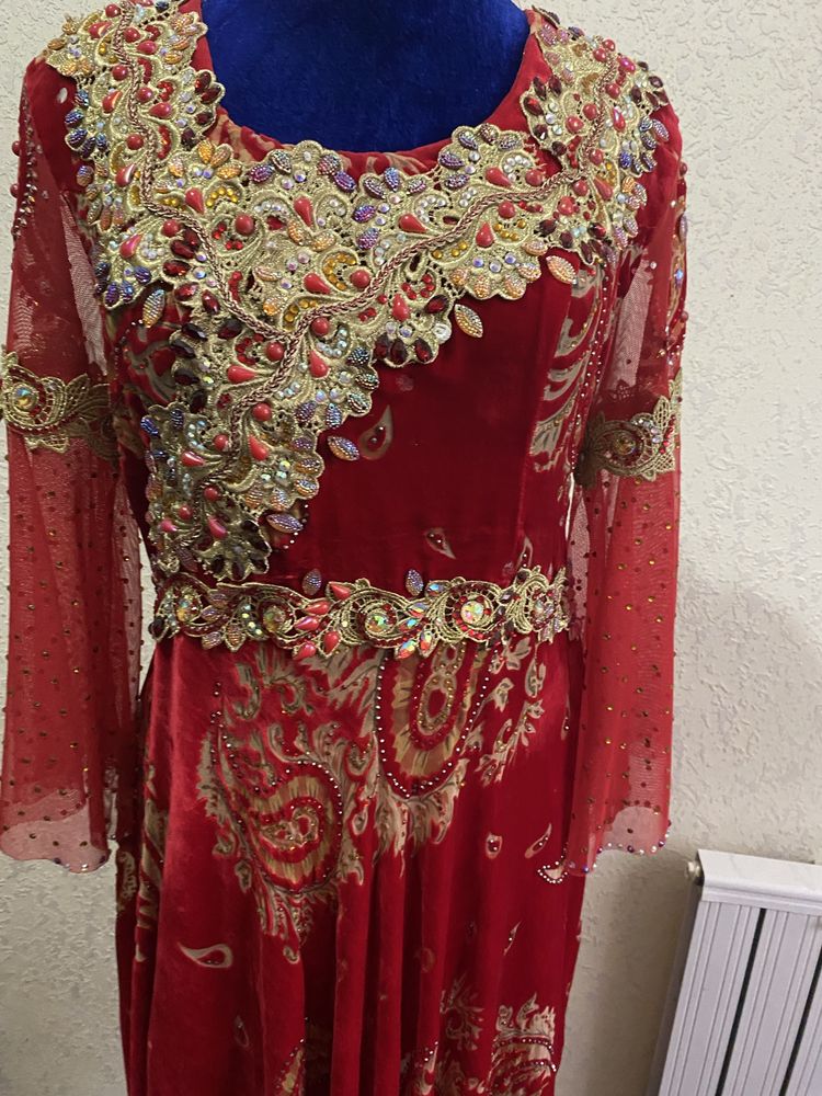 Ukrasheni koʻylak