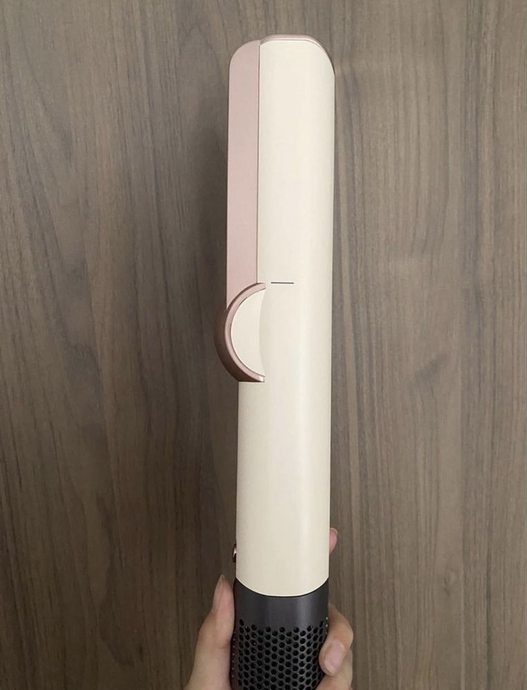 Подобие на dyson airstrait