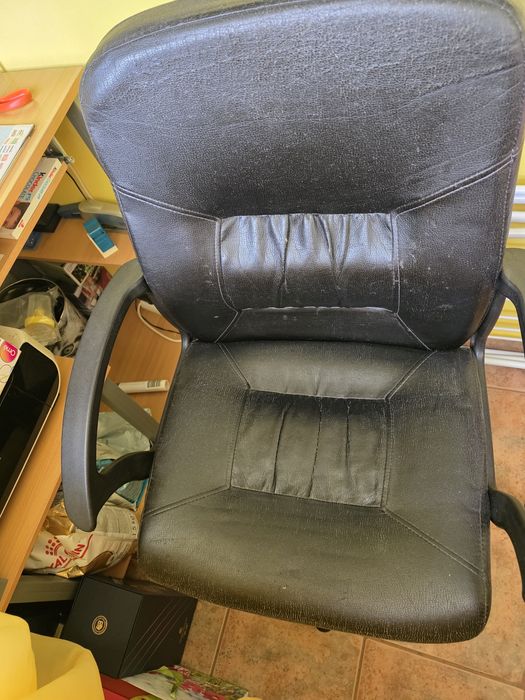 Scaun piele birou
