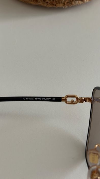 Продавам чисто НОВИ, оригинални слънчеви очила Furla SFU 692V-300V