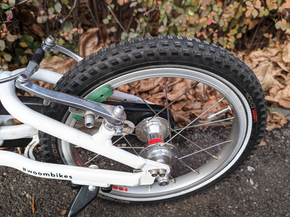 Woom 2 mov cu cric si claxon