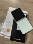 Продавам Samsung Z Flip 5 256gb