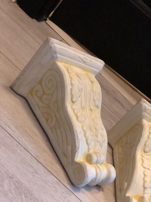 Lot 2 capitel, 3 masca perete