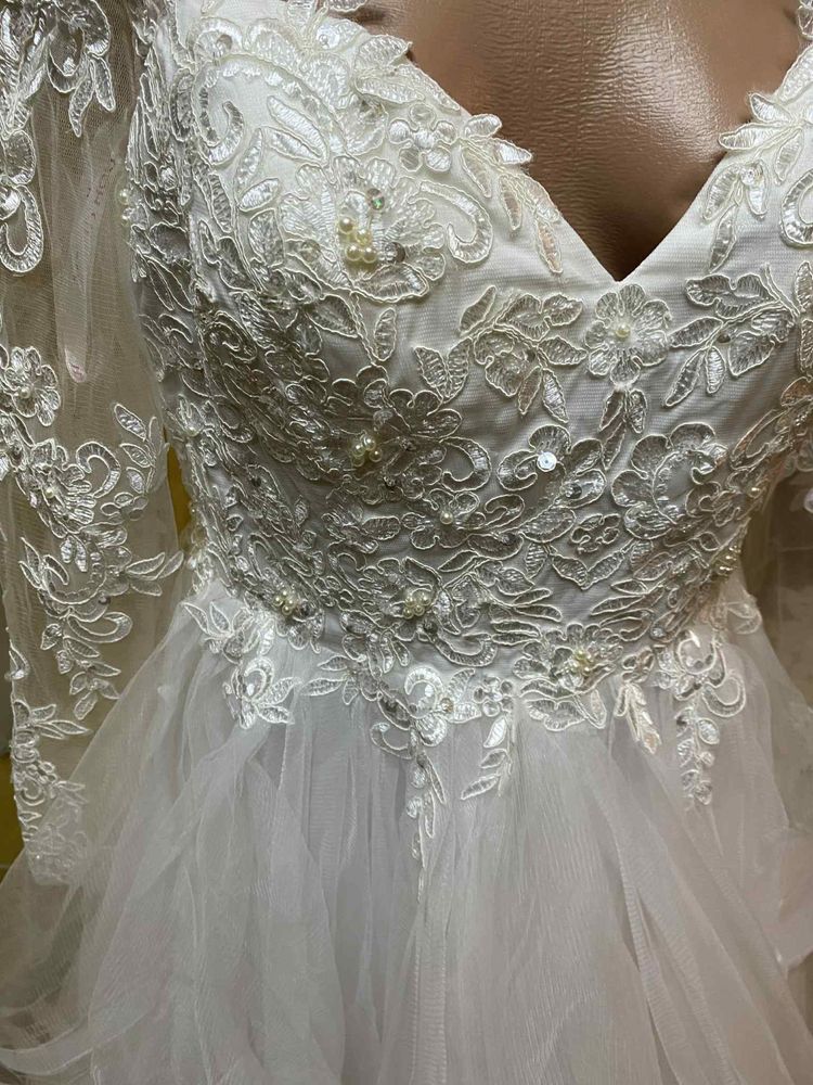 Vand rochie de mireasa noua