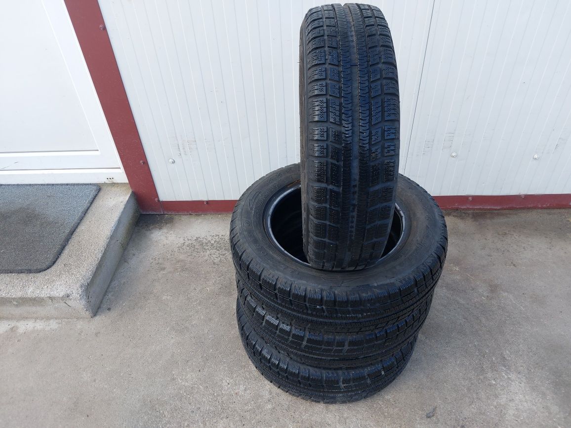 75 lei bucata! Set anvelope M+S 155 70 13 Michelin