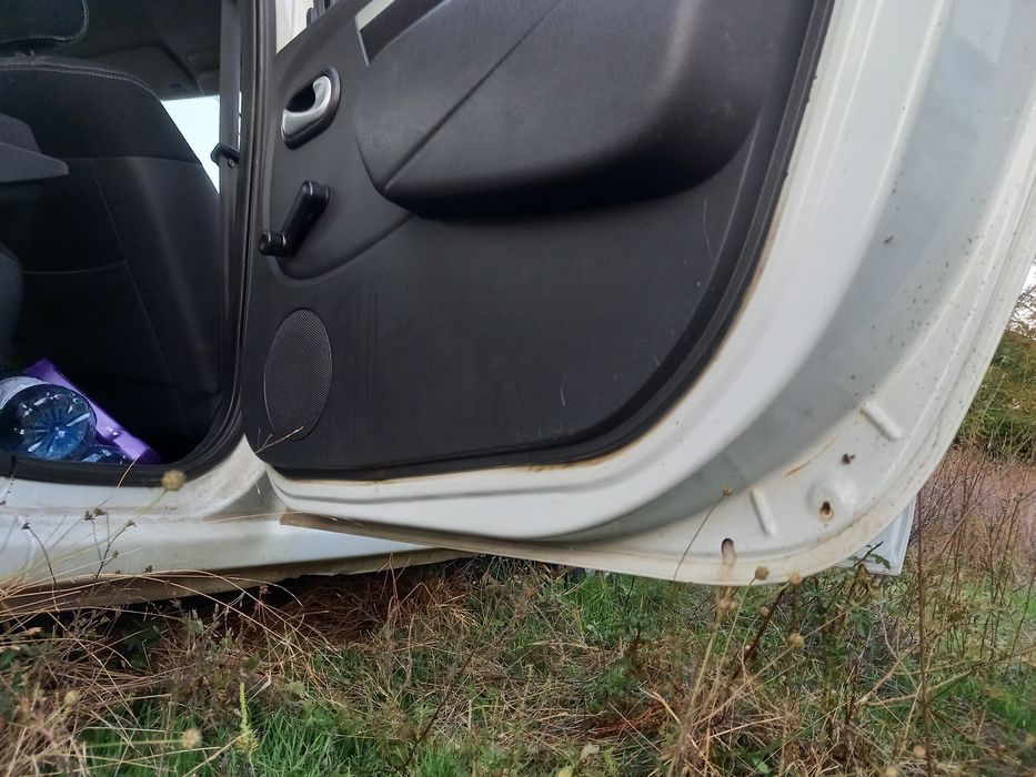 Usa Logan Mcv Usi stanga dreapta stanga 1.5dci euro5 fata spate alb