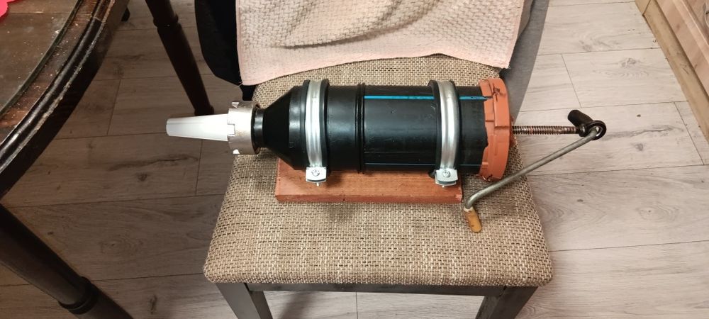 Пълнача за домашни колбаси