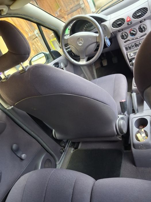 Mercedes A140 economică, întreținută, perfectă pentru oraș