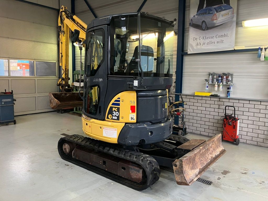 Багер Komatsu нов внос