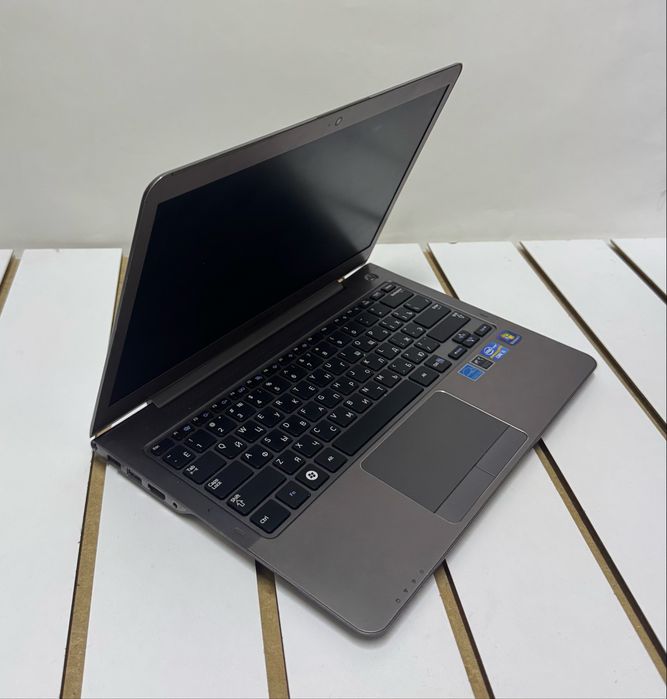 Samsung Intel(R) Core(TM) i5-2457M CPU