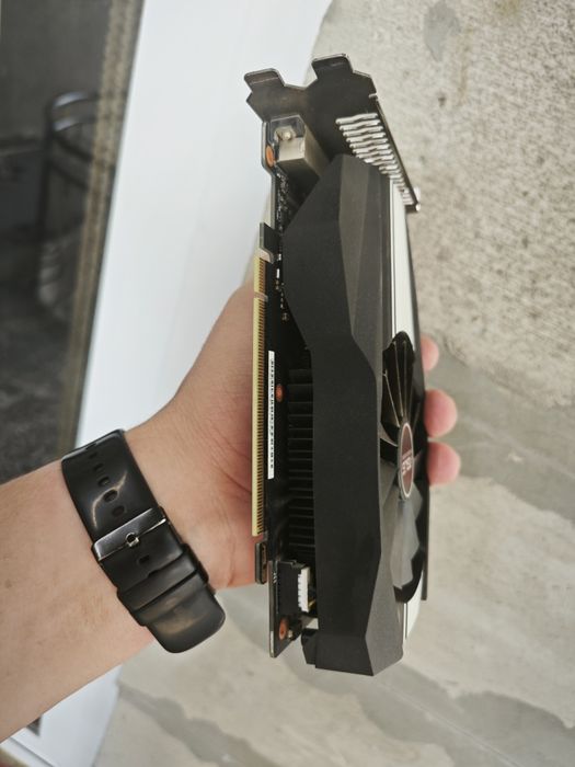 Видеокарта GTX Asus 1650 4 gb