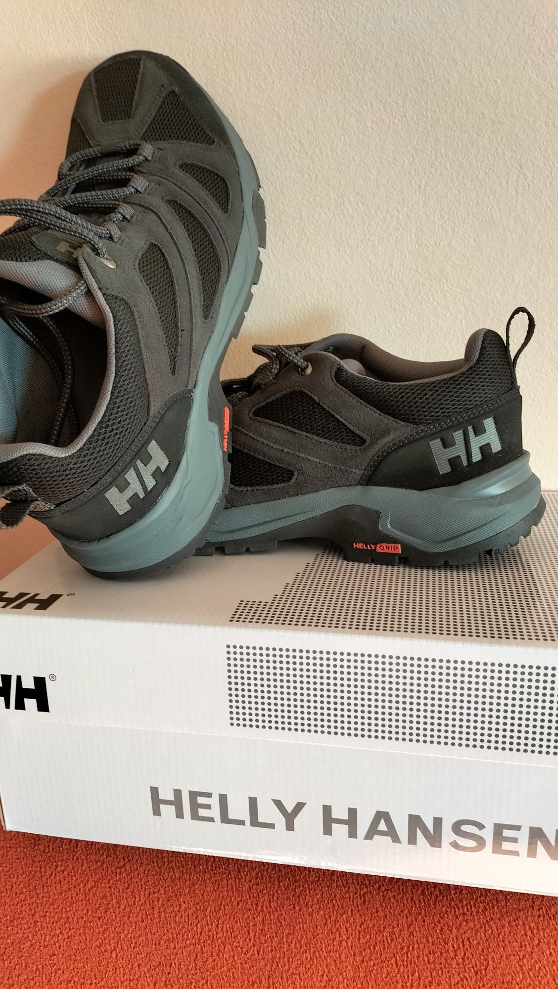 Adidași Helly Hansen