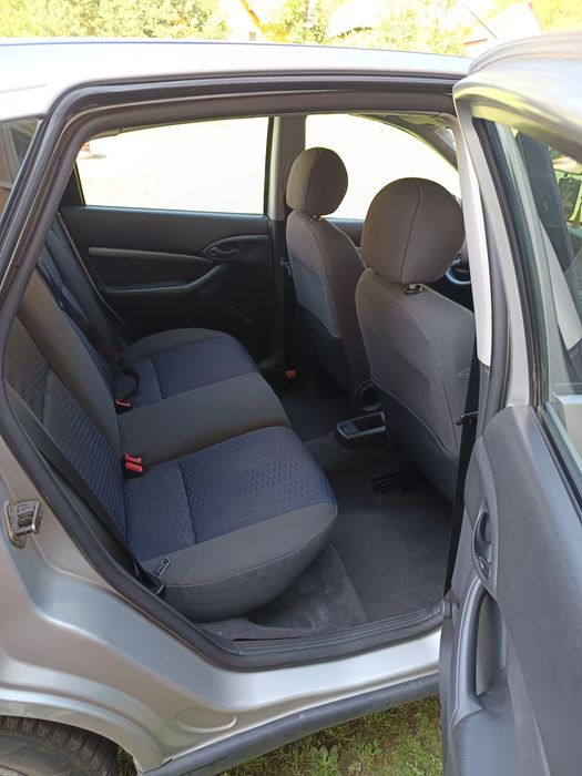 Vând Ford focus din 2001