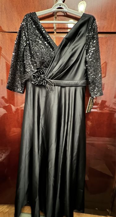 Rochie Ocazie Neagră cu Paiete si Floare, Noua cu etichetă