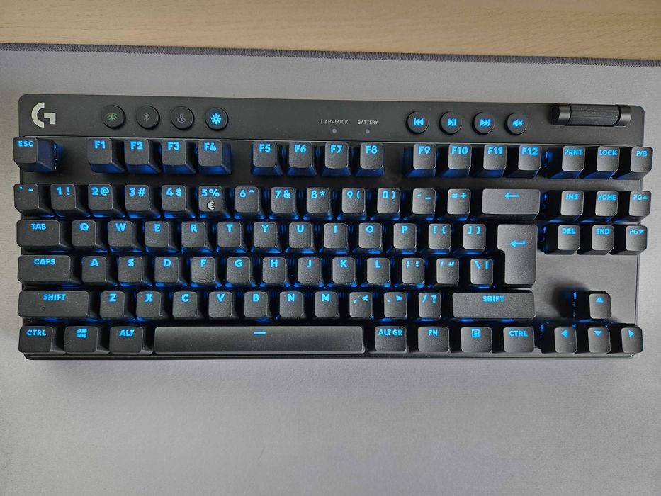 LOGITECH PRO X TKL Lightspeed Black - Brown Tactile Switch