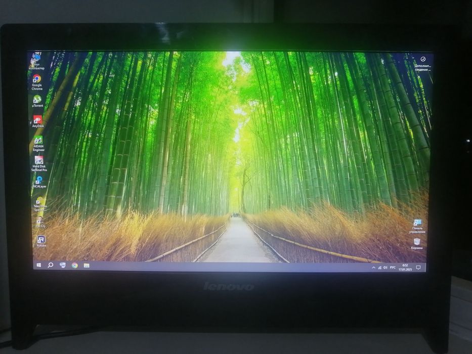 Моноблок Lenovo.