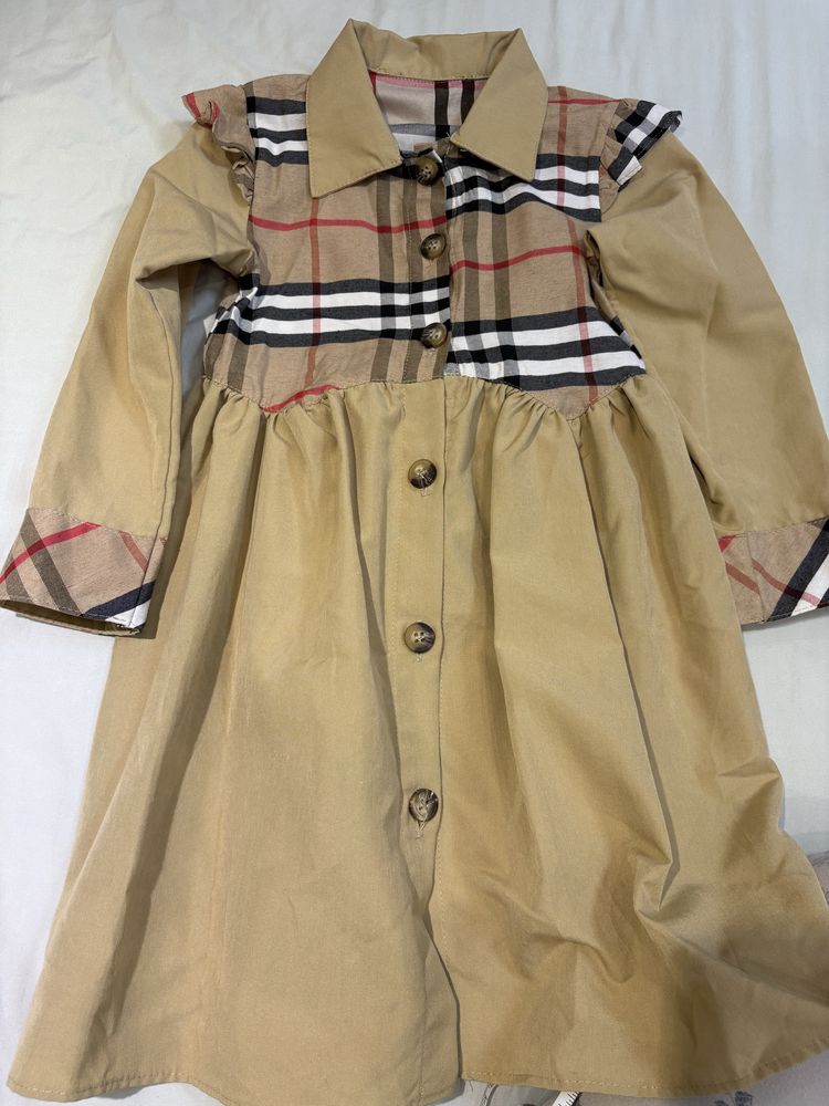рокля Gucci и Burberry с дължина 58 см и 69 см
