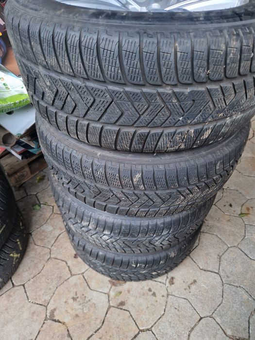 Vând sau schimb 225/45/18