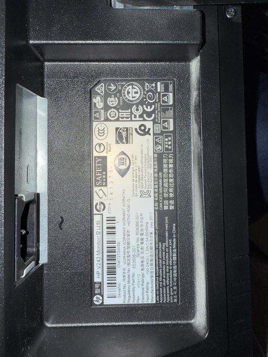 Vand monitor HP 24” DVI-VGA