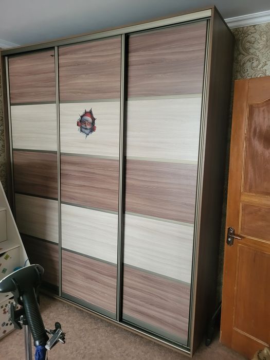 Спальный гарнитур с большим шкафом