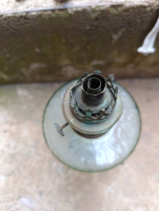 Lampă cu petrol veche