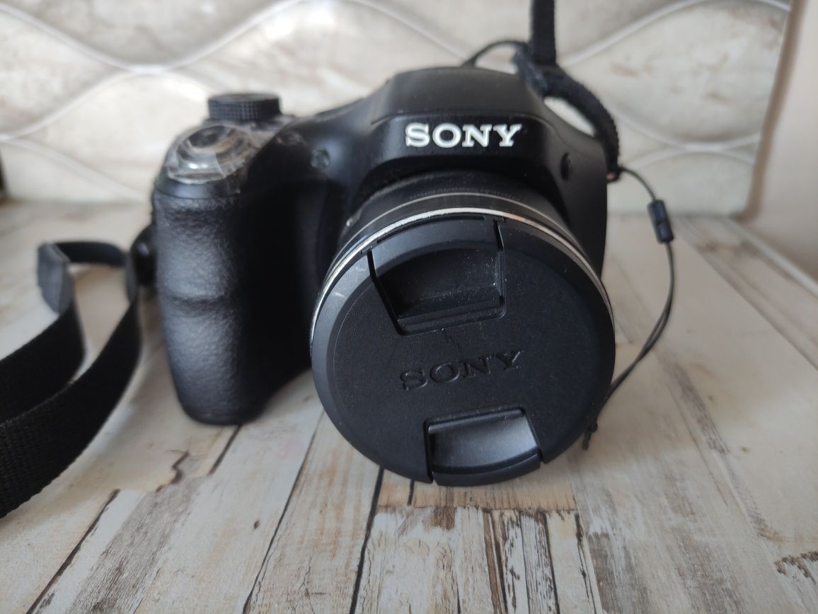 Фотоапарат Sony DSC-H300