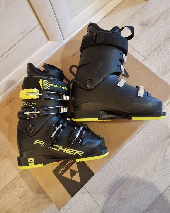 CLapari Fischer RC4 60 JR
Marimea 34 (21.5)