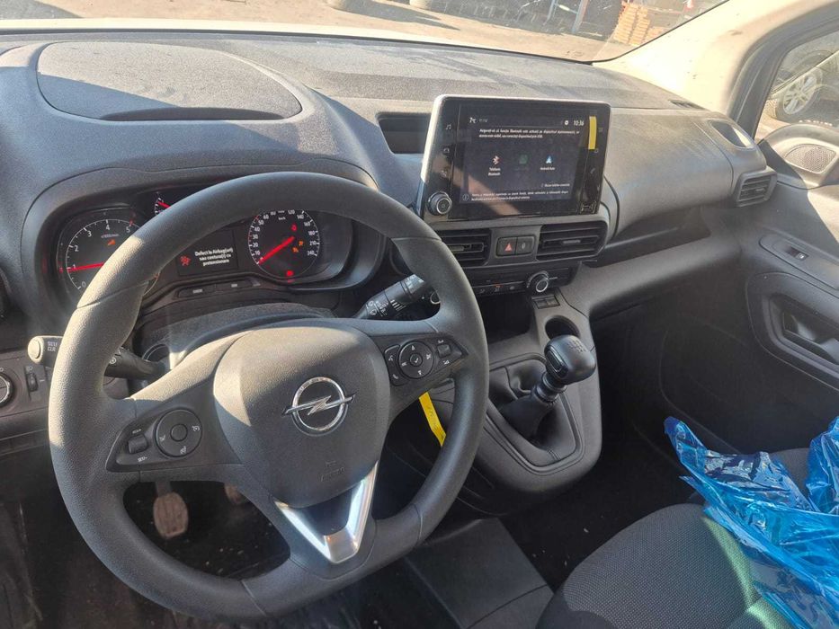 opel combo 2023 1.5d avariat sau rate prin tbi