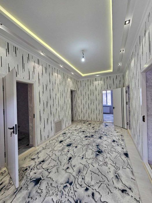 Сергели. Чорток махалляси.  2.8 сотихда 5 хонали уй сотаман.