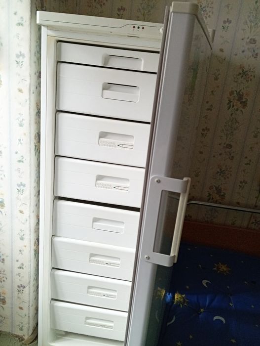 Вертикален фризер