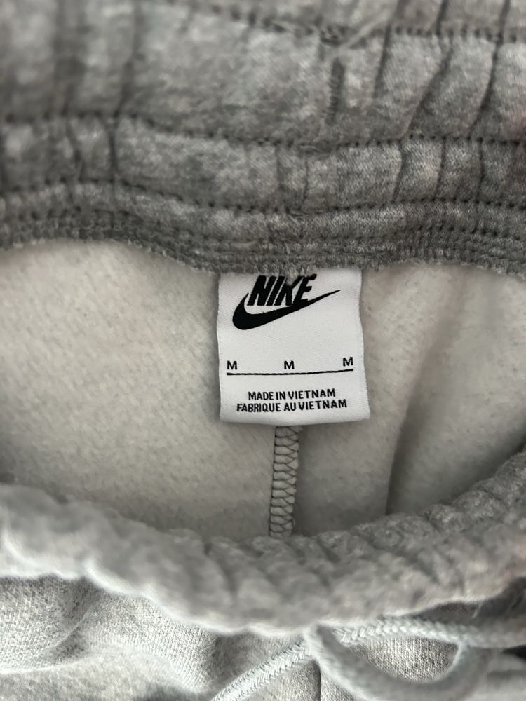 Екип Nike oversized