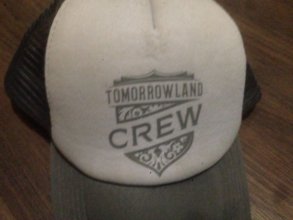Оригинална Crew шапка на Tomorrowland 2017