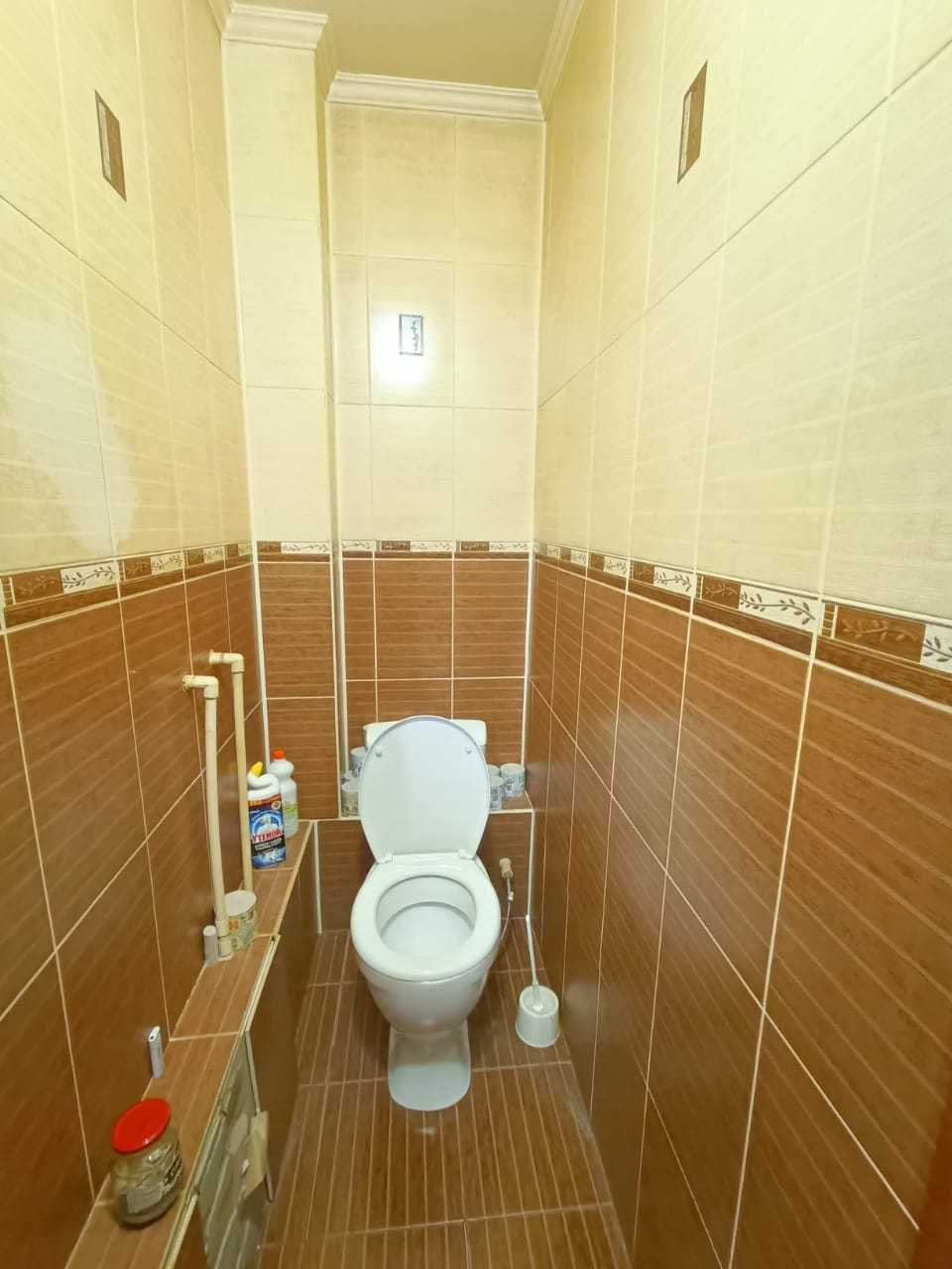 Продам 2к кв в кирпичном доме р-н р-к Евразийский!!!